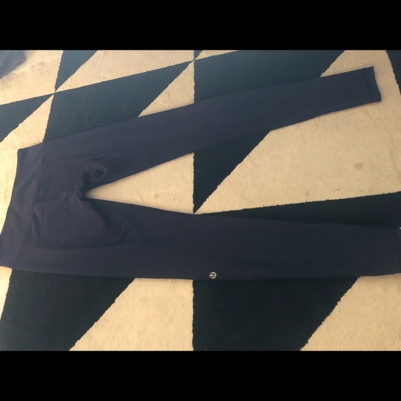 Lululemon Navy High waisted reversible  leggings - Picture 4 of 7